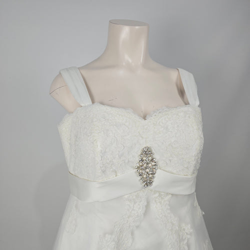 Cara Mia Ivory Silver Lace Wedding Gown Corset Back Beaded Bridal Dress - Size 22W