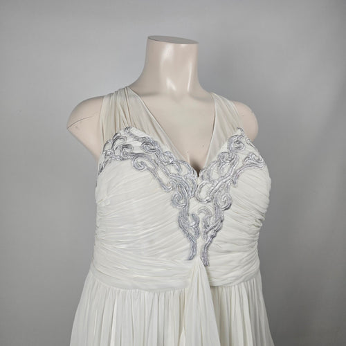 IZIDRESS Ivory White Chiffon Formal Wedding Gown Silver Embroidery Train - Size1X-2X NWT