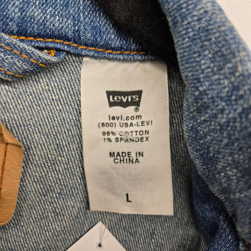 Levi’s Women’s Blue Denim Trucker Jacket Stretch Cotton Button Front - Size L