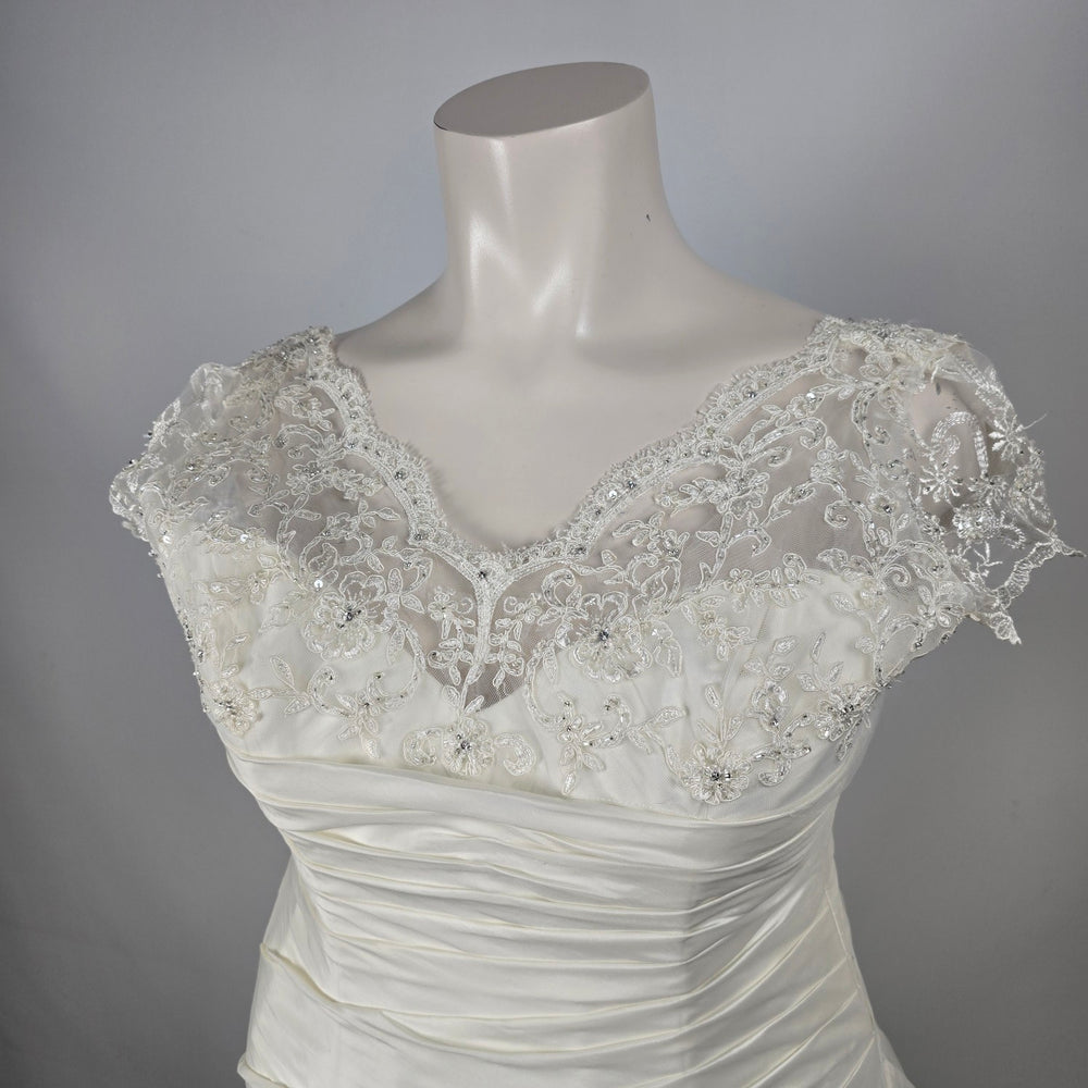 Jasmine Ivory Wedding Dress Bridal Gown Lace Beaded Corset Back Train - Size 16