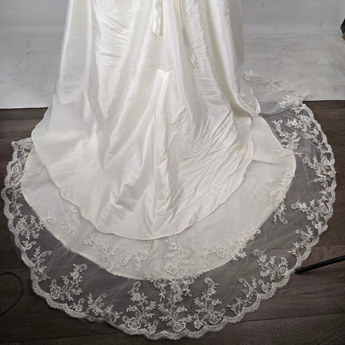 Jasmine Ivory Wedding Dress Bridal Gown Lace Beaded Corset Back Train - Size 16