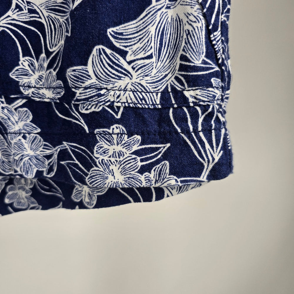 St. John’s Bay Navy Blue White Floral Linen Blend Shorts Size S