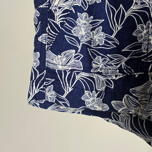 St. John’s Bay Navy Blue White Floral Linen Blend Shorts Size S