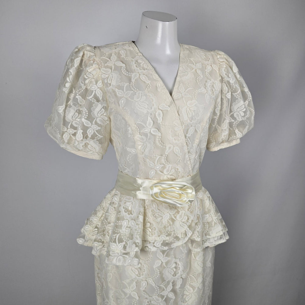 Vintage Cream Ivory Floral Lace Peplum Top & Pencil Skirt 2-Piece Set Size XS-S