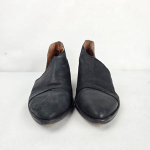 Free People Black Leather Pointed Toe Cutout Booties Flats - Size 6