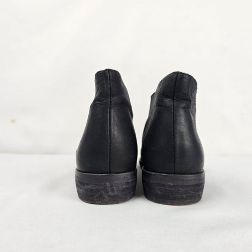 Free People Black Leather Pointed Toe Cutout Booties Flats - Size 6