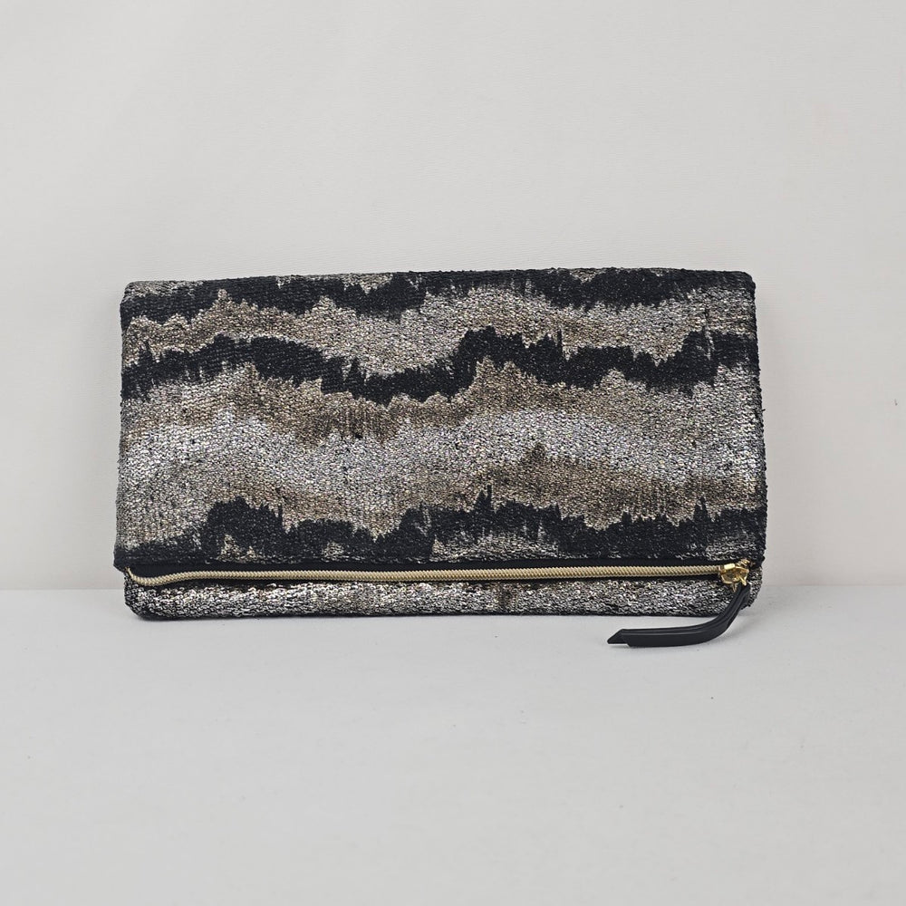 Stella & Dot Metallic Black Gold Foldover Zip Clutch Bag