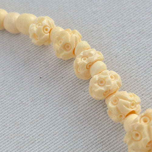 Vintage Carved Ox Bone Graduated Bead Necklace Cream White Statement