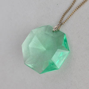 Vintage Mint Green Faceted Glass Pendant Necklace