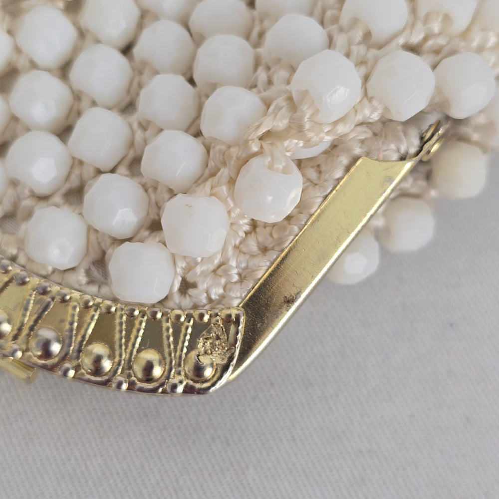 Vintage White Beaded Coin Purse Gold-Tone Kiss Lock Micro Purse