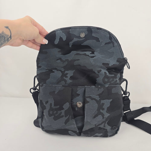 lululemon All Night Festival Bag 5L Black Grey Camo Crossbody