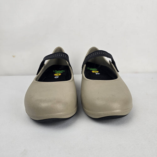 DAWGS Mary Jane Comfort Shoes Beige Taupe Black Strap Size 9