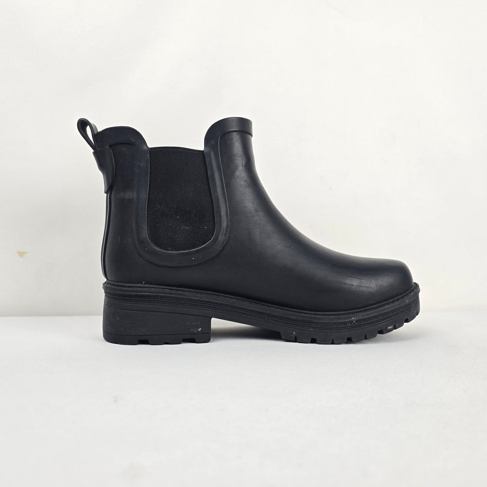 Tretorn Black Chelsea Rain Boots Faux Fur Lined Lug Sole Size 9