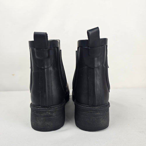 Tretorn Black Chelsea Rain Boots Faux Fur Lined Lug Sole Size 9