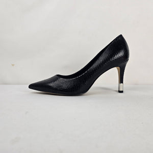GUESS Black Snake Embossed Pointed Toe Pumps Heels Size 8.5