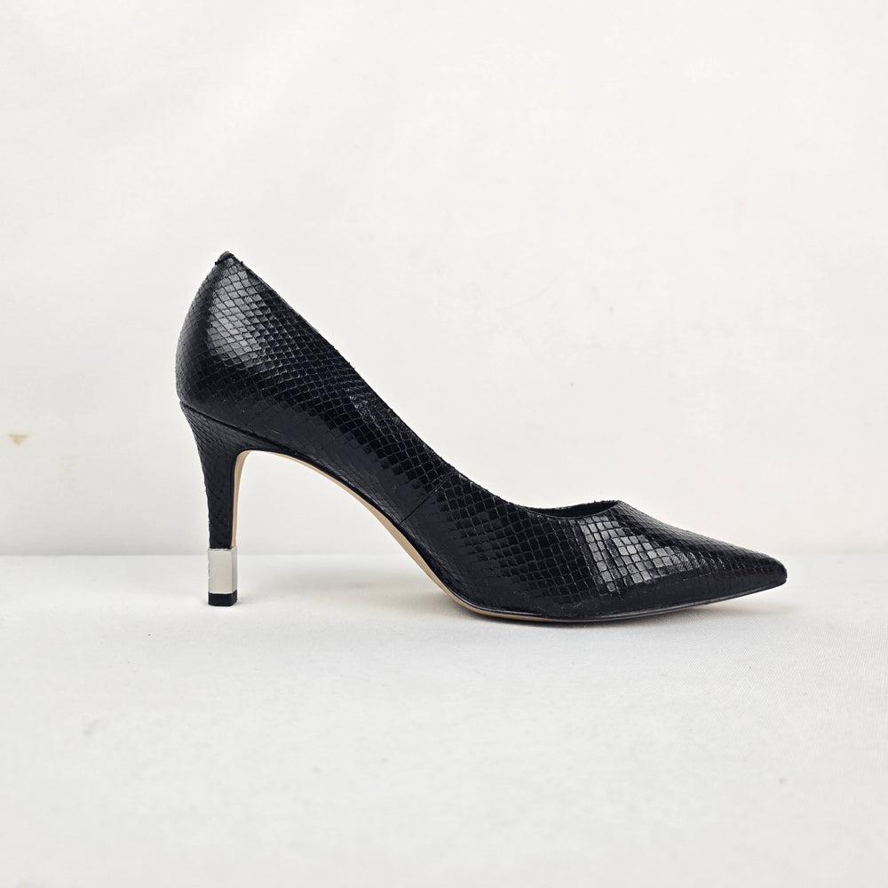 GUESS Black Snake Embossed Pointed Toe Pumps Heels Size 8.5