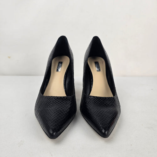 GUESS Black Snake Embossed Pointed Toe Pumps Heels Size 8.5