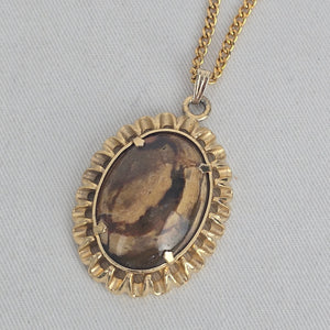 Vintage Gold Tone Brown Marbled Oval Stone Pendant Necklace