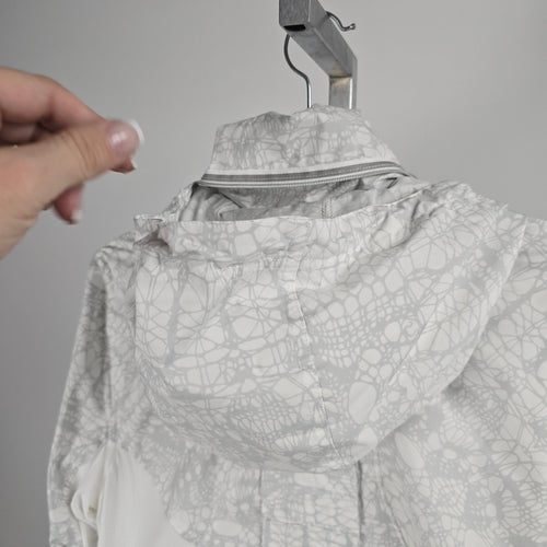 Lululemon Run Travel To Track Jacket Beachy Floral White Fossil – Size 6