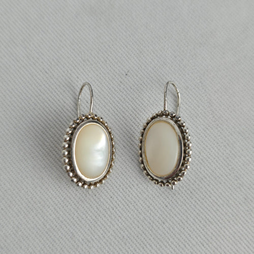 925 Sterling Silver Mother of Pearl Oval Drop Earrings