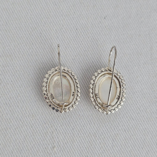 925 Sterling Silver Mother of Pearl Oval Drop Earrings