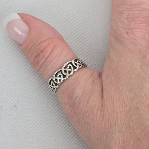 925 Sterling Silver Celtic Knot Openwork Band Ring Size 9
