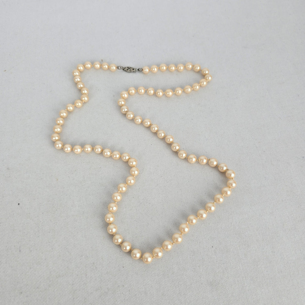 Vintage Cream Glass Pearl Beaded Necklace with Ornate Silver-Tone Filigree Clasp