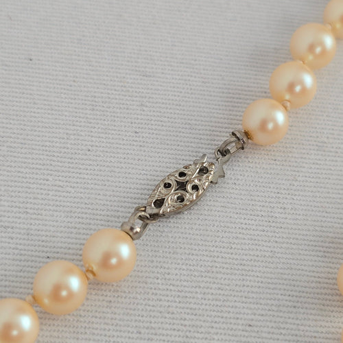 Vintage Cream Glass Pearl Beaded Necklace with Ornate Silver-Tone Filigree Clasp