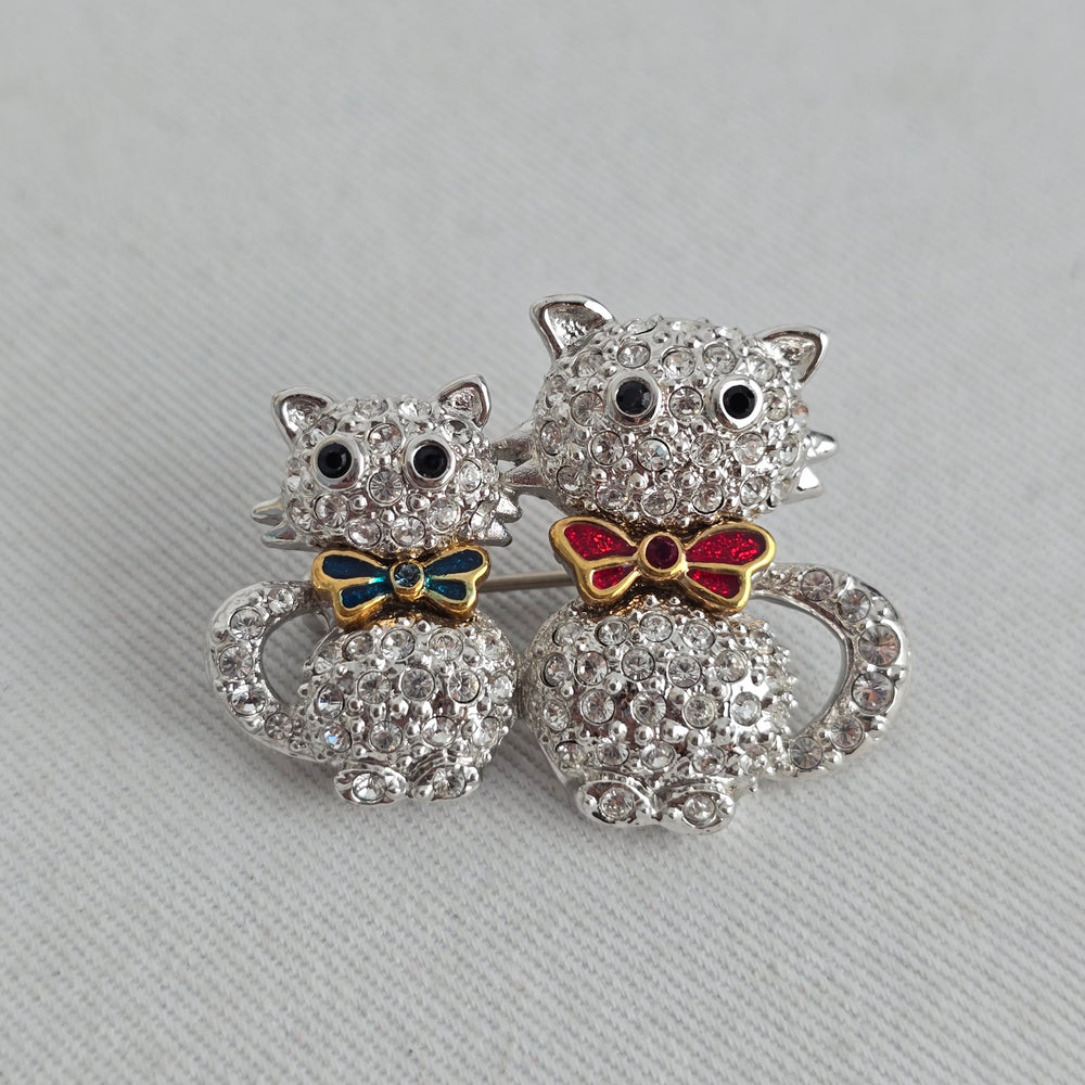 Vintage Butler Silver Tone Rhinestone Double Cat Brooch Pin with Enamel Bows