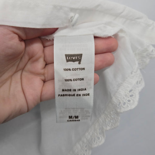 Levi’s White Short Sleeve Button-Front Blouse Size M