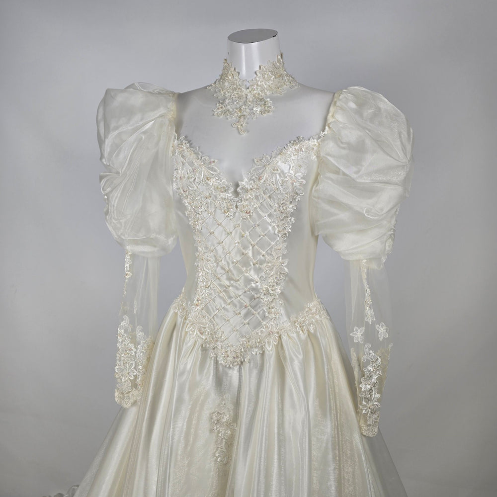 Vintage Ivory Wedding Gown Puff Sleeve Lace Beaded Pearl Princess Ball Gown with Train Size S