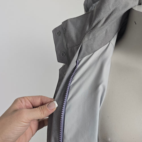 Patagonia Women's Gray Hooded Parka Shell Rain Jacket - Size M