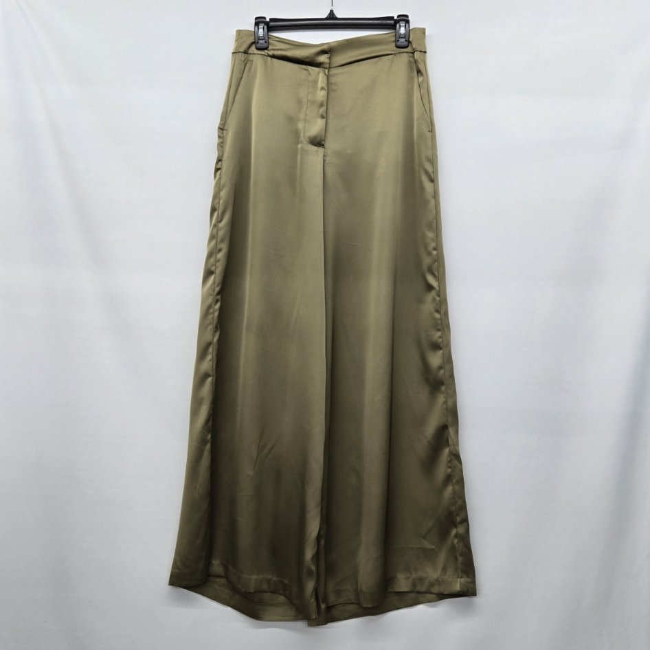 Dèluc Women’s Olive Satin Wide Leg Pants Size M NWT