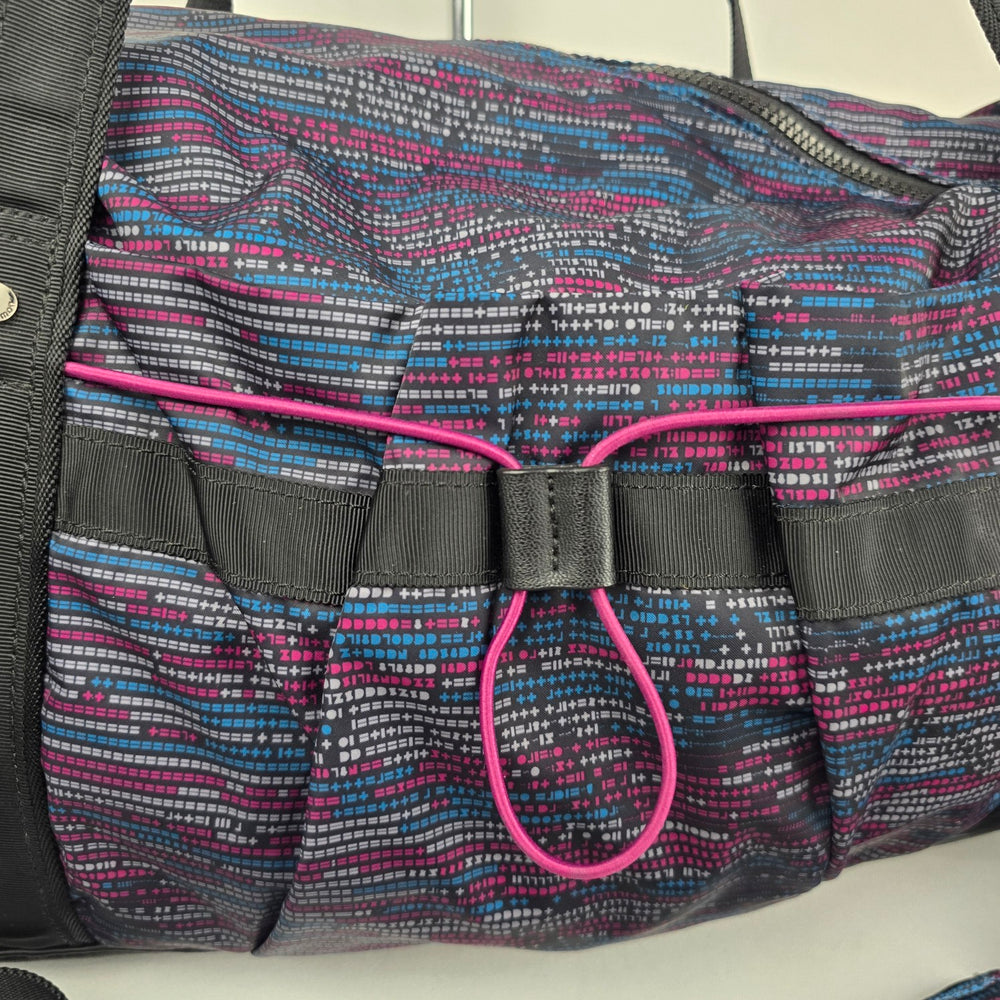 Lululemon SeaWheeze 2016 Run Ways Duffel Bag ASCII Regal Plum Tofino Teal