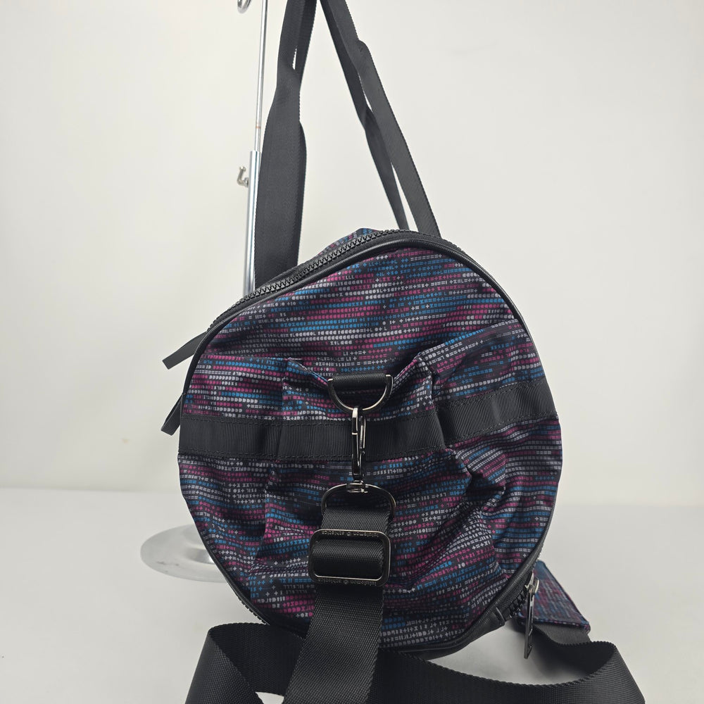 Lululemon SeaWheeze 2016 Run Ways Duffel Bag ASCII Regal Plum Tofino Teal