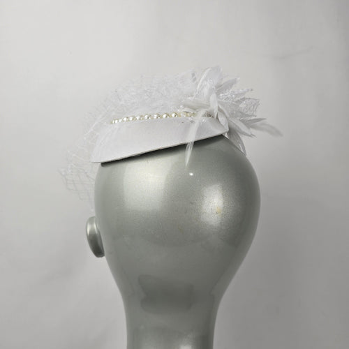 White Bridal Fascinator Hat Veil Flower Feather Pearl Hair Clip