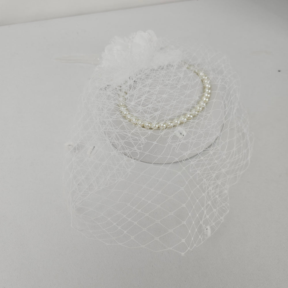 White Bridal Fascinator Hat Veil Flower Feather Pearl Hair Clip