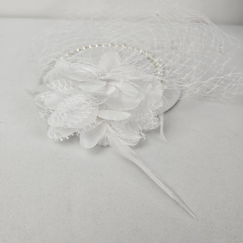 White Bridal Fascinator Hat Veil Flower Feather Pearl Hair Clip