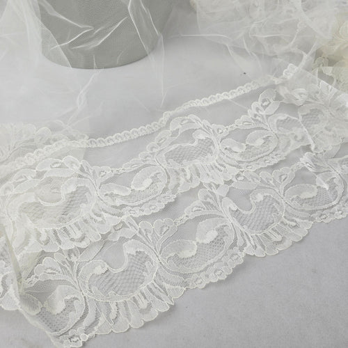 Vintage White Bridal Wedding Veil Lace Trim Pearl Beaded Tiara Headpiece Comb