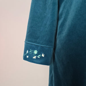 Vintage Vanity Fair Floral Embroidered Teal Velour Zip Front Robe Housecoat - Size M