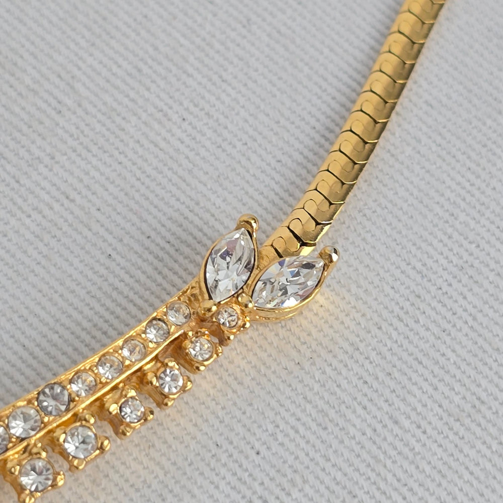 Vintage Oscar De La Renta Gold Tone Rhinestone Faux Pearl Teardrop V Statement Necklace