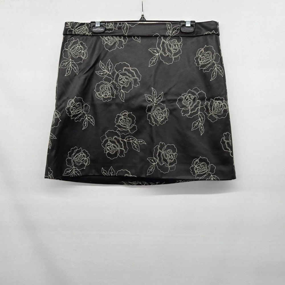 Vintage RW&CO. Black Faux Leather Embroidered Rose Skirt Size 14