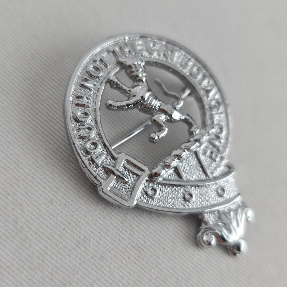 Vintage Scottish Clan Wildcat "Touch Not the Cat Bota Glove" Crest Brooch