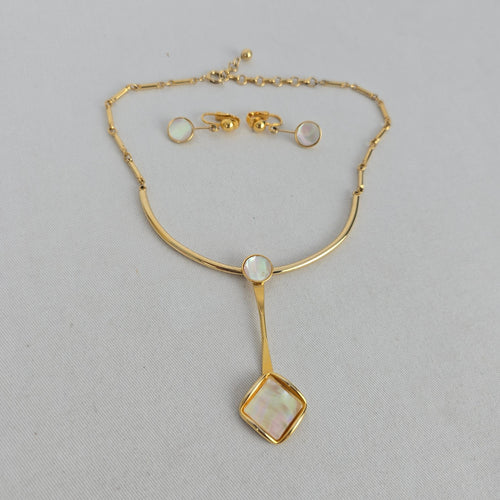 Vintage Gold Tone Mother of Pearl Necklace & Earring Set Pendant Jewelry