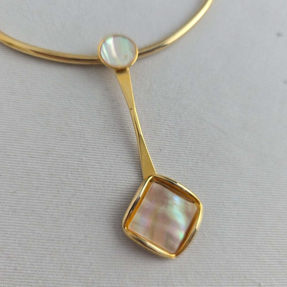 Vintage Gold Tone Mother of Pearl Necklace & Earring Set Pendant Jewelry