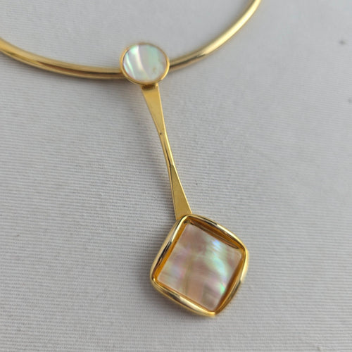 Vintage Gold Tone Mother of Pearl Necklace & Earring Set Pendant Jewelry