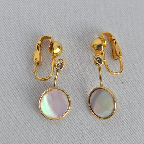 Vintage Gold Tone Mother of Pearl Necklace & Earring Set Pendant Jewelry