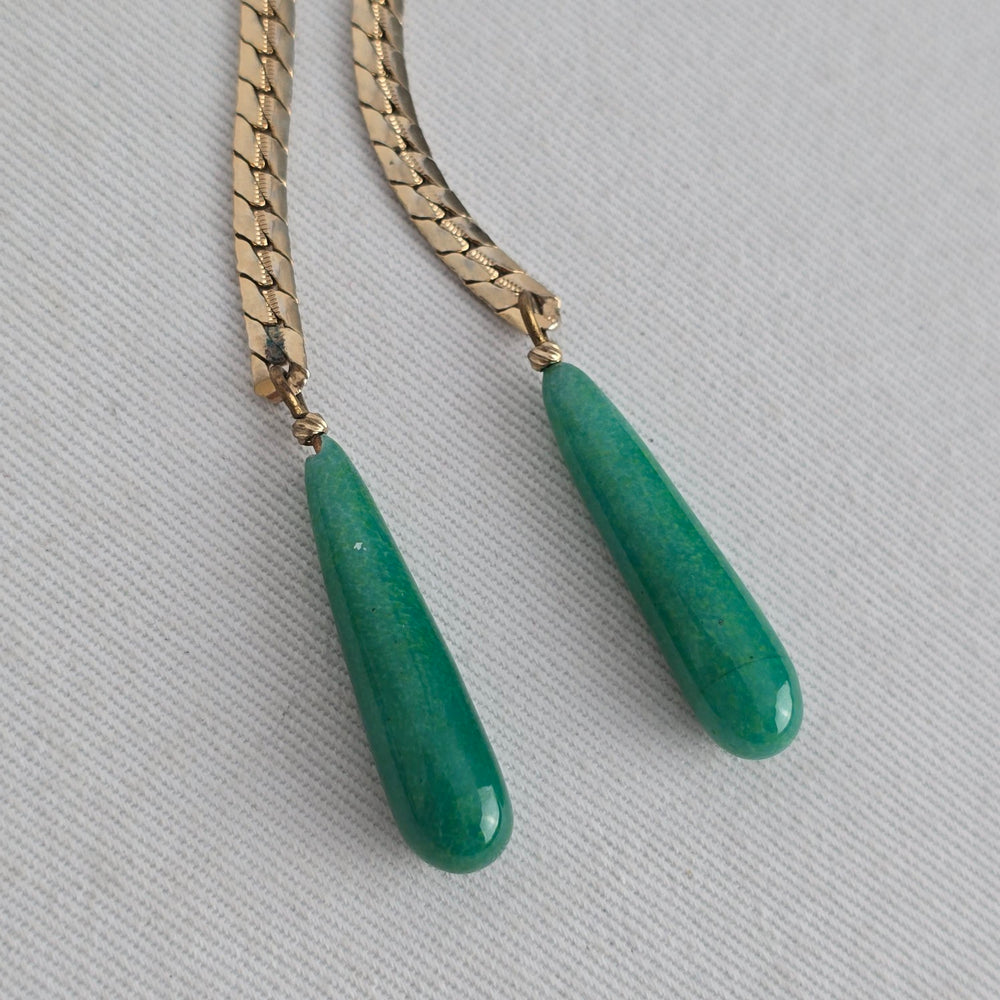 Vintage Gold Tone Green Stone Lariat Necklace Teardrop Pendant Jewelry