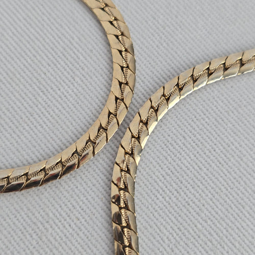 Vintage Gold Tone Green Stone Lariat Necklace Teardrop Pendant Jewelry
