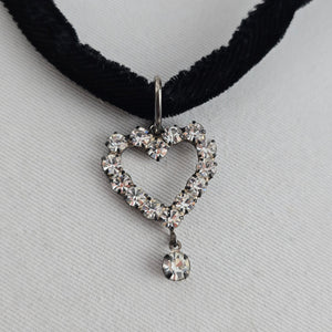 Vintage Black Velvet Crystal Heart Pendant Necklace Jewelry